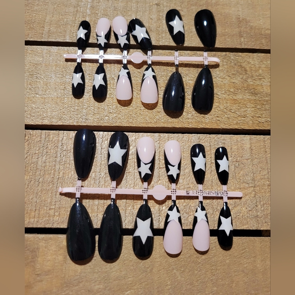 Boutique Press On Nails - Picture 2 of 2